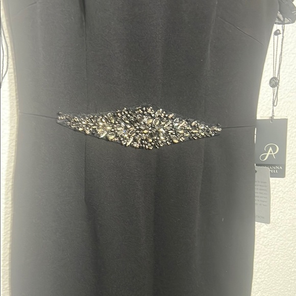 Adrianna Papell - Elegant Black Dress with Embellished Detail size 2 NWT - Picture 2 of 8